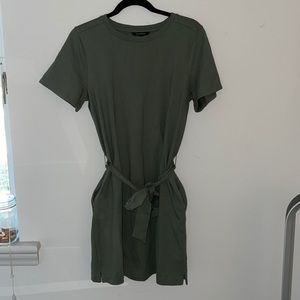 Tshirt Style Dress with Tie at the Waist